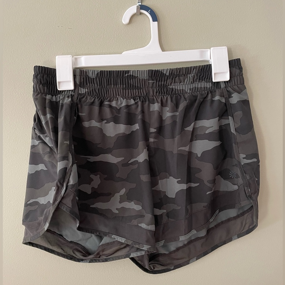 Athleta MESH RACER RUN SHORT 4" - Picture 2 of 2